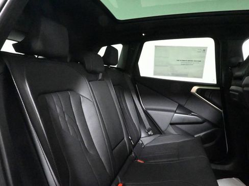 Used 2025 BMW X3 xDrive30i w/ Premium Package image 36