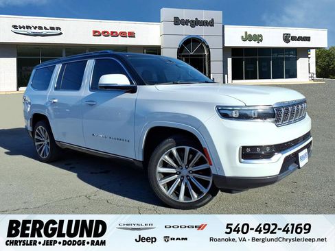 Used 2022 Jeep Grand Wagoneer Series II w/ Convenience Group III image 1