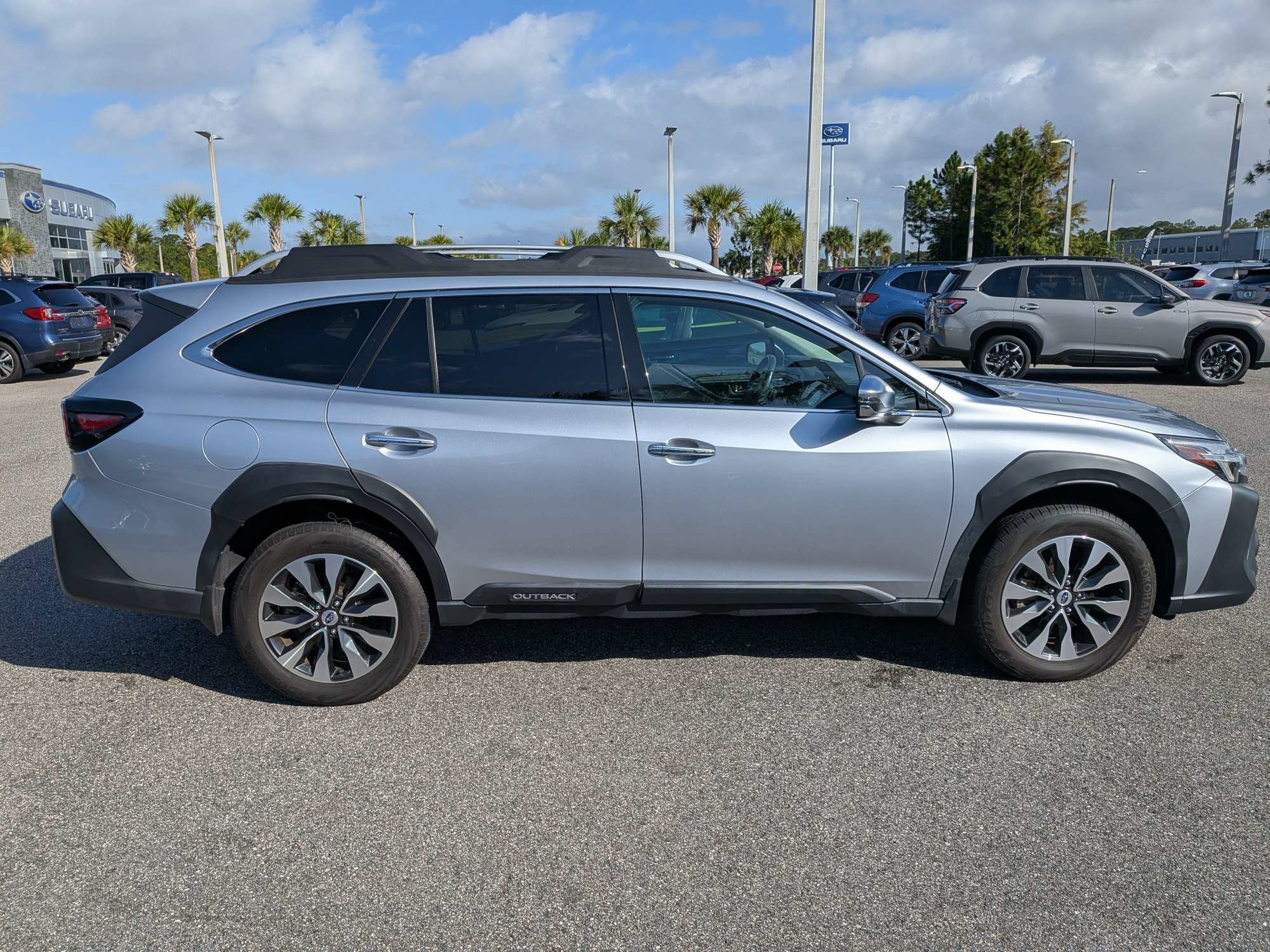 Certified 2024 Subaru Outback Touring XT AWD/4WD image 3