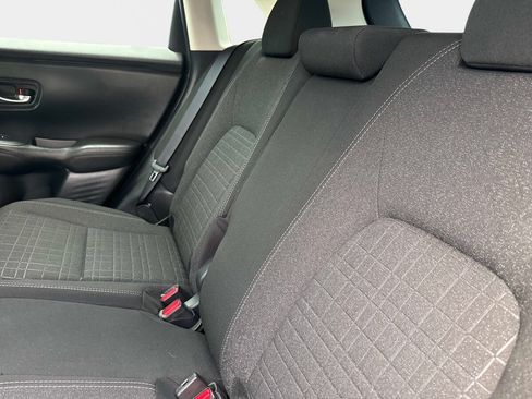Used 2025 Honda HR-V LX image 12