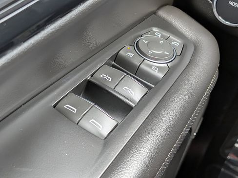 Certified 2025 Chevrolet Tahoe Premier RWD image 39