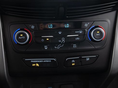 Used 2017 Ford Escape SE AWD/4WD image 35