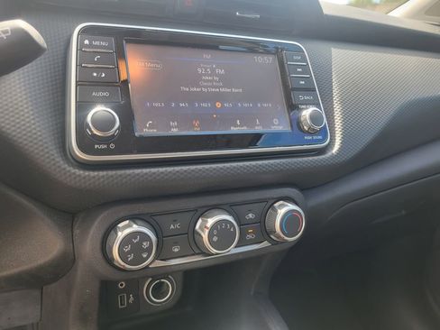 Used 2022 Nissan Kicks S FWD image 25