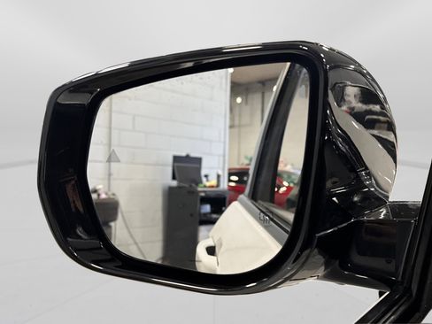 Used 2023 Jeep Grand Cherokee Limited image 14