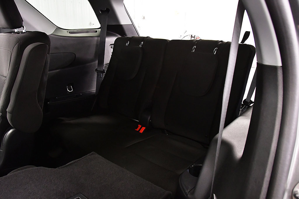 Used 2024 Ford Explorer XLT AWD/4WD image 32