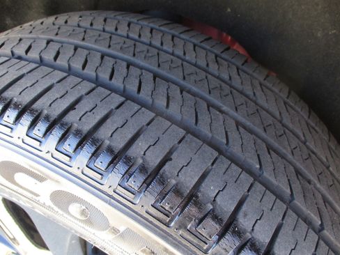 Used 2022 Jeep Grand Cherokee Laredo X image 13