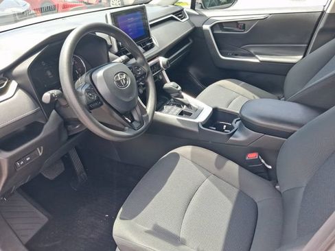 Used 2025 Toyota RAV4 LE AWD/4WD image 11
