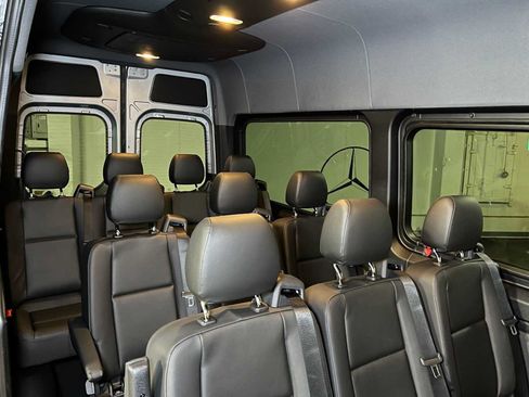 Used 2025 Mercedes-Benz Sprinter 2500 image 14