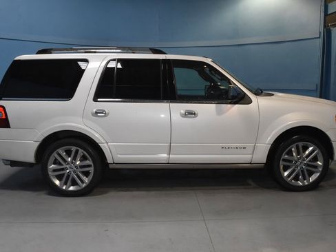 Used 2017 Ford Expedition Platinum image 25