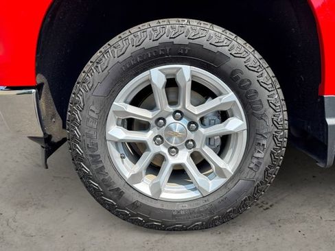 Used 2023 Chevrolet Silverado 1500 LT w/ Protection Package AWD/4WD image 9