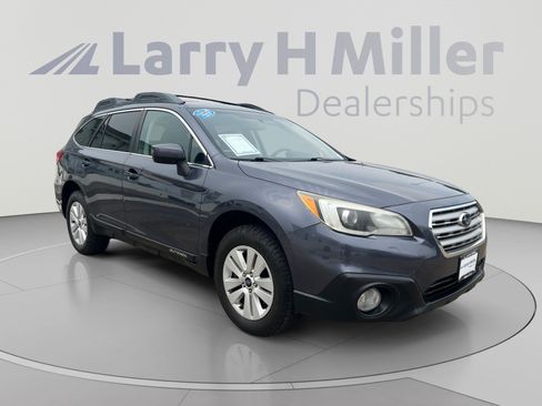 Used 2015 Subaru Outback 2.5i Premium AWD/4WD image 3