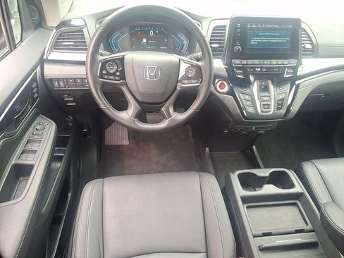 Used 2024 Honda Odyssey Touring image 12