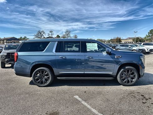 New 2026 GMC Yukon XL Elevation w/ LPO, Floor Liner Package image 10