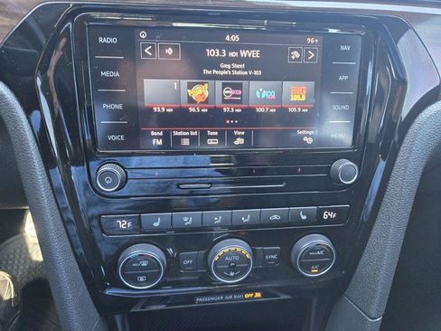 Used 2020 Volkswagen Passat 2.0T SEL FWD image 26