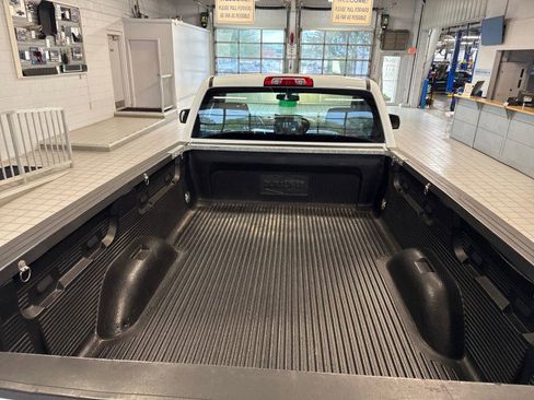 Used 2018 GMC Sierra 1500 2WD Regular Cab image 6