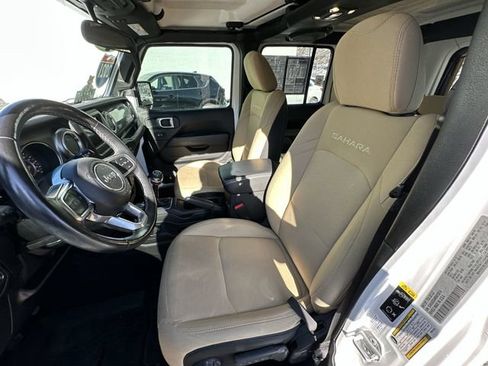 Used 2021 Jeep Wrangler Unlimited Sahara w/ LED Lighting Group AWD/4WD image 15