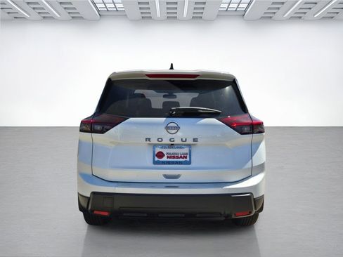 New 2026 Nissan Rogue SV FWD image 5