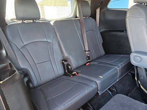 Used 2024 Buick Enclave Premium FWD image 12