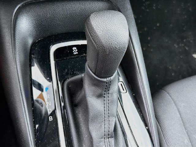 Used 2020 Toyota Corolla LE FWD image 23