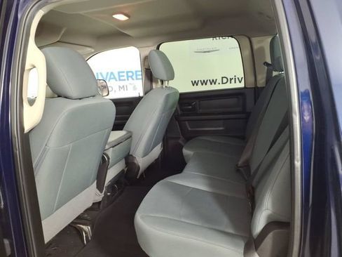 Used 2018 RAM 2500 Tradesman w/ Chrome Appearance Group AWD/4WD image 9