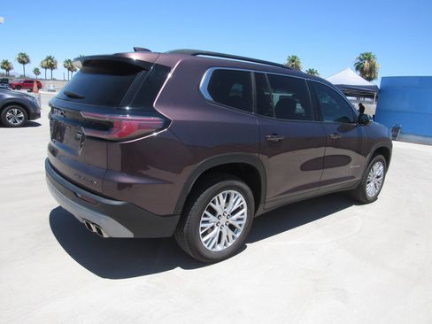 Used 2024 GMC Acadia Elevation w/ Luxury Package FWD image 3