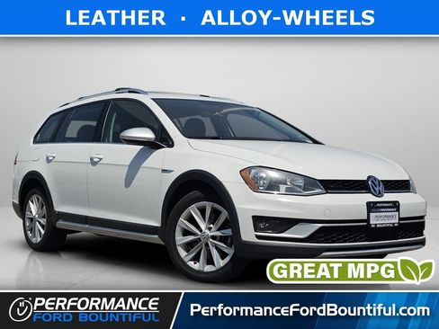 Used 2017 Volkswagen Golf Alltrack S AWD/4WD image 1