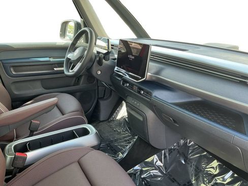 New 2025 Volkswagen ID. Buzz Pro S Plus AWD/4WD image 17