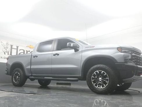 Used 2023 Chevrolet Silverado 1500 ZR2 w/ Technology Package AWD/4WD image 2