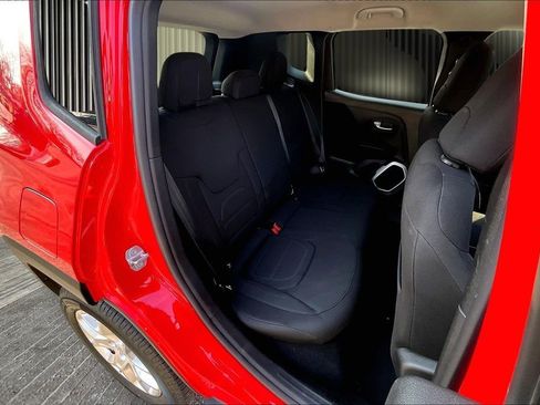 Used 2018 Jeep Renegade Latitude image 28