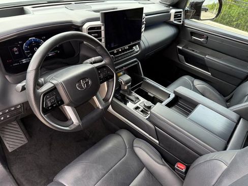 Used 2024 Toyota Tundra Platinum AWD/4WD image 12