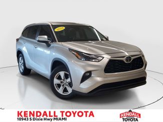 Used 2024 Toyota Highlander LE video 1