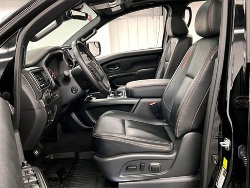 Used 2024 Nissan Titan PRO-4X w/ Pro-4x Convenience Package image 20