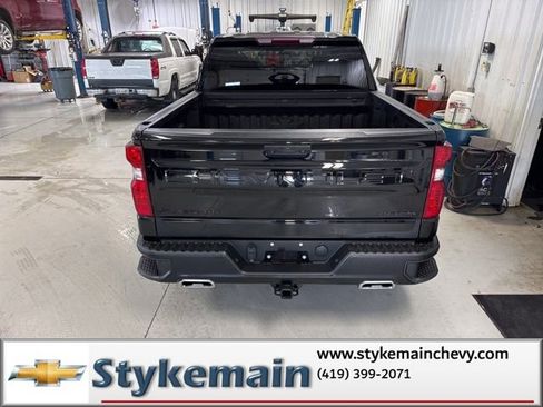 Used 2022 Chevrolet Silverado 1500 Custom Trail Boss w/ Midnight Edition image 11