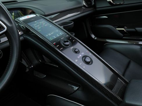 Used 2015 Porsche 918 Spyder AWD/4WD image 34