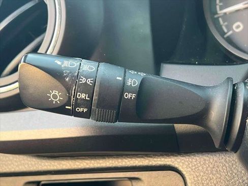 Used 2019 Toyota Tacoma TRD Sport image 20