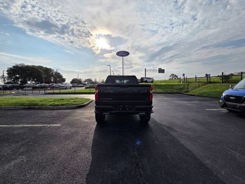 Used 2023 Chevrolet Silverado 1500 LT Trail Boss w/ Protection Package AWD/4WD image 7
