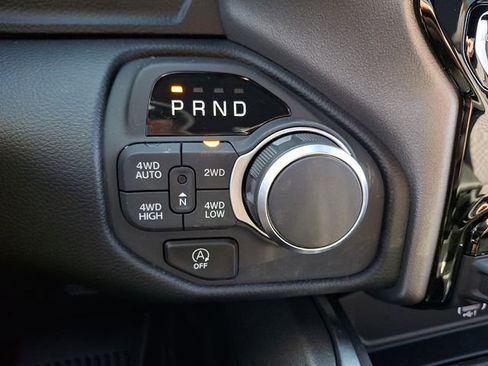 New 2026 RAM 1500 4x4 Crew Cab image 11