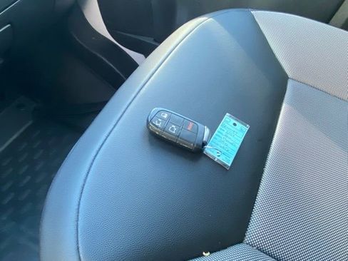 Used 2024 RAM ProMaster 2500 w/ Convenience Group image 28