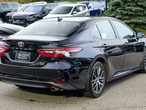 Used 2024 Toyota Camry XLE w/ Navigation Package AWD/4WD image 7