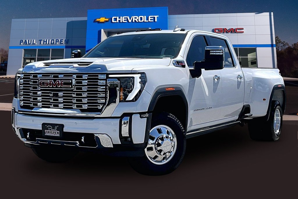 Used 2024 GMC Sierra 3500 Denali w/ Denali Reserve Package AWD/4WD image 4