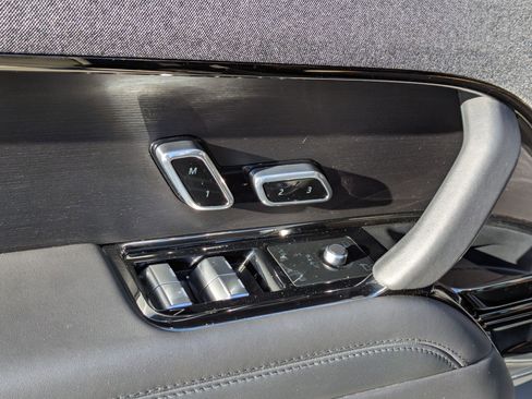 Certified 2024 Land Rover Range Rover Sport Dynamic SE image 13