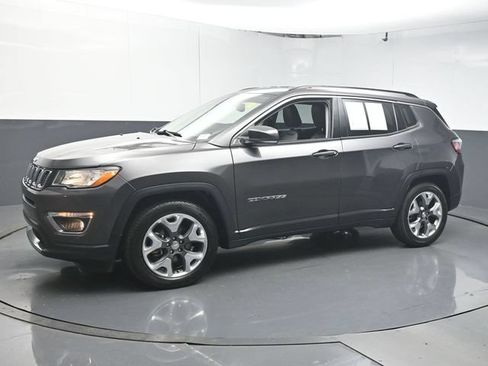 Used 2021 Jeep Compass Limited FWD image 4