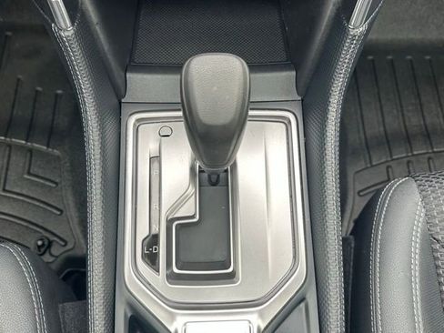 Used 2024 Subaru Forester Premium image 17