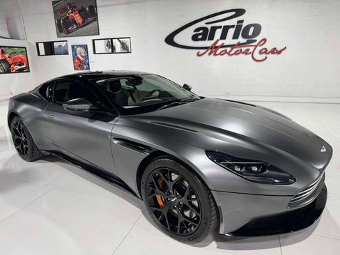 Used 2019 Aston Martin DB11 Coupe image 1