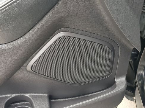 Used 2015 Ford Explorer XLT w/ Equipment Group 202B image 15