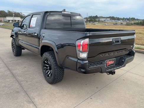 Used 2022 Toyota Tacoma Limited image 6