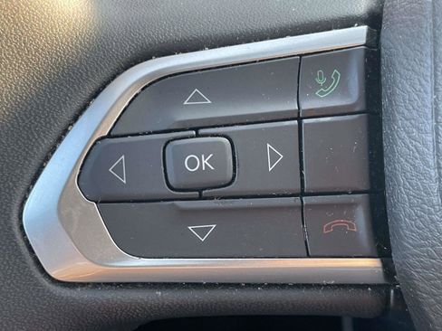 Certified 2024 Jeep Compass Latitude image 7