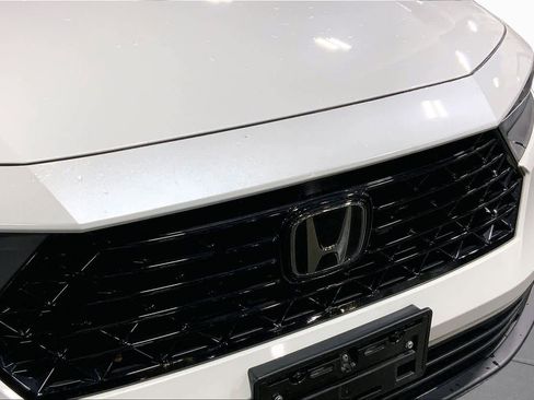 Used 2025 Honda Accord Sport image 30