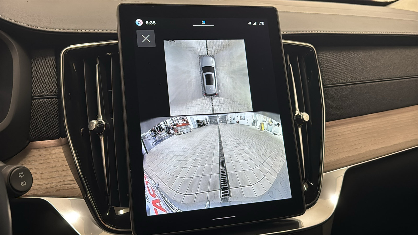 New 2026 Volvo XC90 T8 Plus w/ Protection Package Premier AWD/4WD image 18