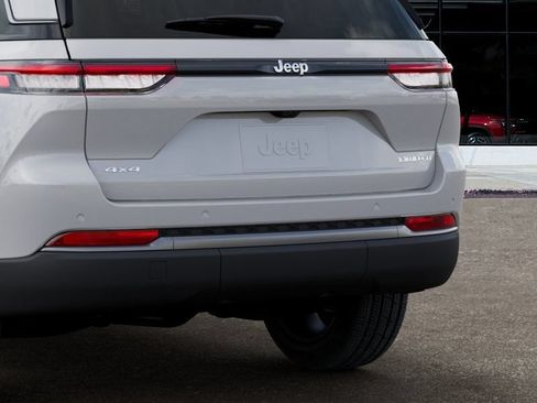 New 2026 Jeep Grand Cherokee Limited w/ Limited Altitude Package AWD/4WD image 13